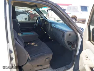 2000 GMC Sierra 1500 SLT with VIN 1GTEC19T6YZ129383, listed as a IAAI auction lot 41316141 with 187,146 mi miles. Bid and sale history available at carsss.com. Image 5.