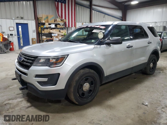 2016 Ford Utility Police Interceptor with VIN 1FM5K8AR0GGA62720, listed as a Copart auction lot 81666894 with 181,768 mi miles and Salvage Title. Bid and sale history available at carsss.com. Image 1.
