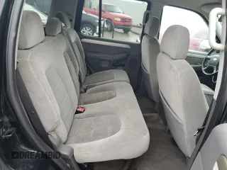 2004 Ford Explorer XLT z VIN 1FMZU63K64ZA20391, wystawiony jako Copart lot #54365055 z przebiegiem 220 053 mil mil oraz Nie do naprawy • Non repairable. Historia ofert i sprzedaży dostępna na DreamBid. Obrazek 10.