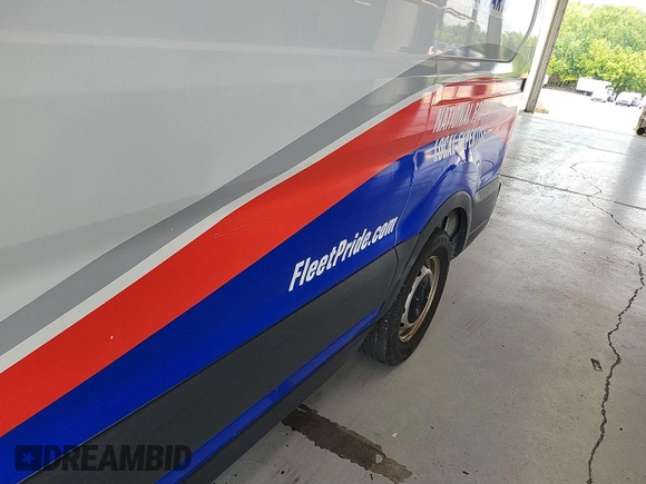 2018 Ford Transit with VIN 1FTYE1CM0JKA08176, listed as a IAAI auction lot 42727683 with 287,555 mi miles and . Bid and sale history available at DreamBid. Image 14.