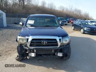 2008 Toyota Tacoma with VIN 5TEUU42N68Z533231, listed as a IAAI auction lot 41588789 with 114,423 mi miles and . Bid and sale history available at DreamBid. Image 12.
