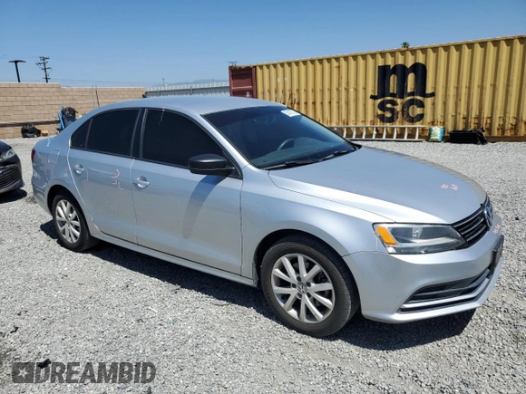 2015 Volkswagen Jetta SE z VIN 3VWD17AJ2FM263186, wystawiony jako Copart lot #57437705 z przebiegiem 106 760 mil mil oraz Szkoda całkowita • Salvage title. Historia ofert i sprzedaży dostępna na DreamBid. Obrazek 4.