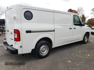2020 Nissan NV Cargo SV z VIN 1N6BF0KM5LN806590, wystawiony jako Copart lot #78617184 z przebiegiem 147 620 mil mil oraz Szkoda całkowita • Salvage title. Historia ofert i sprzedaży dostępna na DreamBid. Obrazek 3.