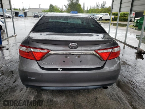 2015 Toyota Camry XLE z VIN 4T1BF1FKXFU002986, wystawiony jako Copart lot #56535815 z przebiegiem 163 382 mil mil oraz Szkoda całkowita • Salvage title. Historia ofert i sprzedaży dostępna na DreamBid. Obrazek 6.