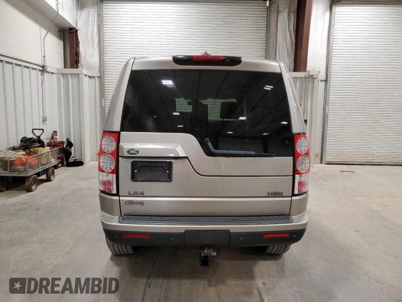 2011 Land Rover LR4 HSE z VIN SALAG2D47BA572956, wystawiony jako Copart lot #41887825 z przebiegiem 220 228 mil mil oraz Czysty tytuł • Clean title. Historia ofert i sprzedaży dostępna na DreamBid. Obrazek 6.