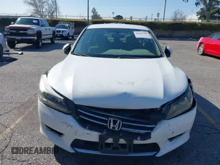 2015 Honda Accord Sedan LX with VIN 1HGCR2F33FA204165, listed as a IAAI auction lot 41631780 with 92,182 mi miles. Bid and sale history available at carsss.com. Image 12.