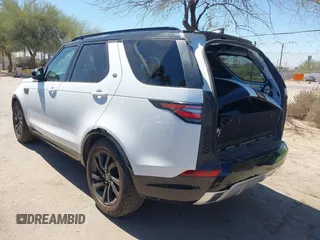 2020 Land Rover Discovery Landmark Edition with VIN SALRU2RV7L2430387, listed as a IAAI auction lot 41808966 with 106,605 mi miles. Bid and sale history available at carsss.com. Image 3.