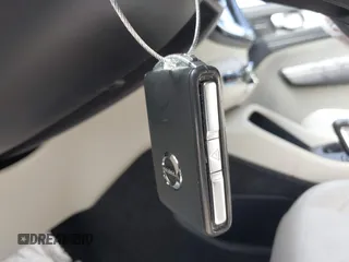 2021 Volvo XC40 Momentum z VIN YV4162UK4M2477791, wystawiony jako IAAI lot #41838849 z przebiegiem 25 944 mil mil oraz . Historia ofert i sprzedaży dostępna na DreamBid. Obrazek 11.