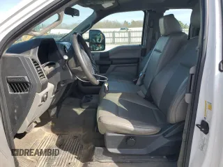2019 Ford F-250 XL with VIN 1FT7X2B61KEG32082, listed as a Copart auction lot 49965105 with 104,658 mi miles and Salvage Title. Bid and sale history available at DreamBid. Image 7.