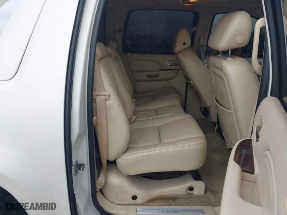2007 Cadillac Escalade EXT with VIN 3GYFK62857G294182, listed as a IAAI auction lot 41724328 with 177234 miles. Bid and sale history available at carsss.com. Image 8.