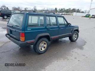 1996 Jeep Cherokee Sport with VIN 1J4FJ68S5TL235507, listed as a IAAI auction lot 41834736 with 174,634 mi miles. Bid and sale history available at carsss.com. Image 4.