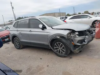 2021 Volkswagen Tiguan S with VIN 3VV1B7AX6MM053907, listed as a IAAI auction lot 41273925 with 109,761 mi miles. Bid and sale history available at carsss.com. Image 13.