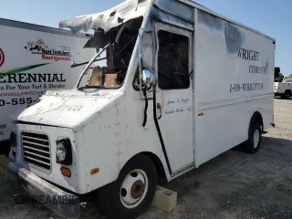 1988 Chevrolet P Series Cargo with VIN 1GBHP32K8J3310626, listed as a Copart auction lot 66561604 with Not Provided miles and Salvage Title. Bid and sale history available at carsss.com. Image 1.