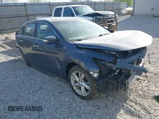 2013 Nissan Altima SV with VIN 1N4AL3AP2DC165065, listed as a IAAI auction lot 42040717 with 142,996 mi miles and . Bid and sale history available at carsss.com. Image 12.