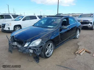 2011 Mercedes-Benz E-Class E 350 Luxury with VIN WDDHF5GB7BA458837, listed as a IAAI auction lot 40939311 with 173,195 mi miles. Bid and sale history available at carsss.com. Image 2.