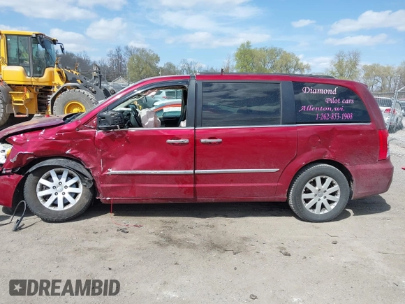 2012 Chrysler Town & Country Touring-L with VIN 2C4RC1CG2CR118526, listed as a IAAI auction lot 42034318 with 337,747 mi miles. Bid and sale history available at carsss.com. Image 15.