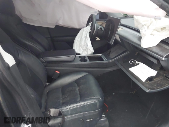 2024 Tesla Model Y с VIN 7SAYGDED5RF046877, выставлен на аукционе IAAI как лот 42237815 с пробегом 45 883 миль миль и . История ставок и продаж доступна на DreamBid. Изображение 5.