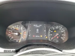 2022 Jeep Compass Latitude z VIN 3C4NJCBB8NT156266, wystawiony jako Copart lot #55321825 z przebiegiem 73 771 mil mil oraz Szkoda całkowita • Salvage title. Historia ofert i sprzedaży dostępna na DreamBid. Obrazek 9.
