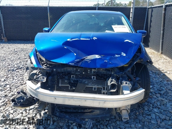 2013 Dodge Dart SXT with VIN 1C3CDFBA0DD332923, listed as a IAAI auction lot 41737390 with 120,740 mi miles. Bid and sale history available at carsss.com. Image 6.