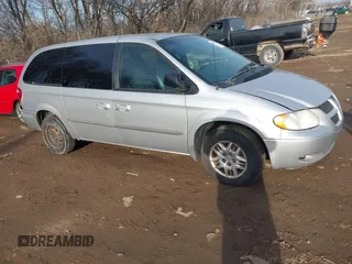 2002 Dodge Caravan Sport with VIN 2B4GP443X2R558949, listed as a IAAI auction lot 41496890 with 104,853 mi miles. Bid and sale history available at carsss.com. Image 1.