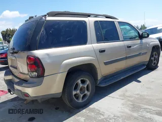 2004 Chevrolet TrailBlazer EXT LT with VIN 1GNES16S346122411, listed as a IAAI auction lot 42131580 with 194,578 mi miles. Bid and sale history available at carsss.com. Image 4.
