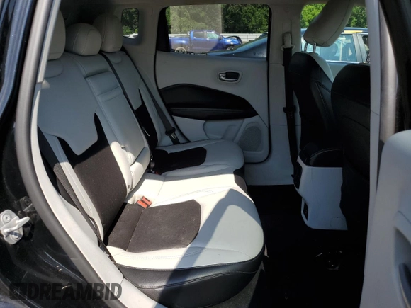 2017 Jeep Compass Latitude with VIN 3C4NJCBB1HT658590, listed as a Copart auction lot 60962925 with 140,352 mi miles and Salvage title. Bid and sale history available at DreamBid. Image 11.