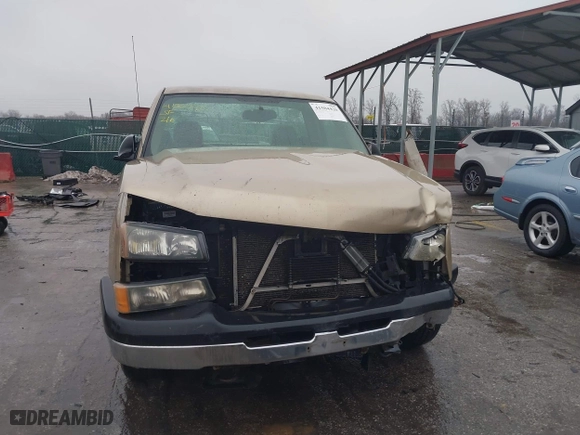 2006 Chevrolet Silverado 1500 Work Truck with VIN 1GCEC14VX6E115841, listed as a IAAI auction lot 41504420 with 316,978 mi miles. Bid and sale history available at carsss.com. Image 13.