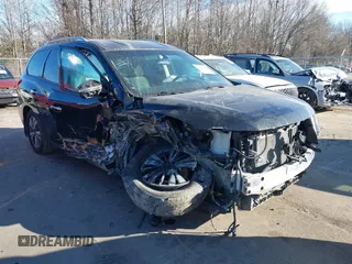 2020 Nissan Pathfinder S with VIN 5N1DR2AN0LC647977, listed as a IAAI auction lot 41442581 with 27,202 mi miles. Bid and sale history available at carsss.com. Image 1.