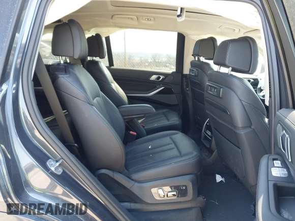 2020 BMW X7 xDrive40i with VIN 5UXCW2C03L9A01096, listed as a IAAI auction lot 41774774 with 55,596 mi miles. Bid and sale history available at carsss.com. Image 8.