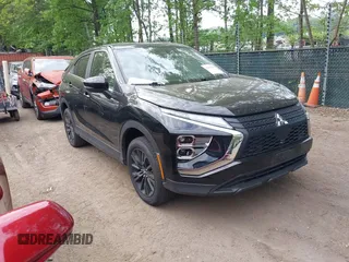 2024 Mitsubishi Eclipse Cross LE z VIN JA4ATVAA6RZ070427, wystawiony jako IAAI lot #42161489 z przebiegiem 17 296 mil mil oraz . Historia ofert i sprzedaży dostępna na DreamBid. Obrazek 1.