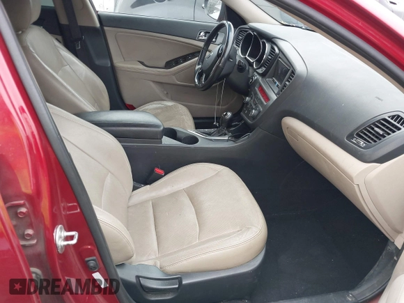 2013 Kia Optima EX z VIN 5XXGN4A74DG110086, wystawiony jako IAAI lot #40963304 z przebiegiem 137 377 mil mil oraz . Historia ofert i sprzedaży dostępna na DreamBid. Obrazek 5.