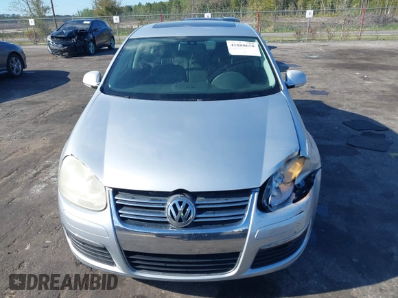 2005 Volkswagen Jetta 2.5L с VIN 3VWDF71K65M608938, выставлен на аукционе IAAI как лот 41880658 с пробегом 108 701 миль миль и . История ставок и продаж доступна на DreamBid. Изображение 12.
