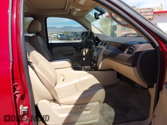 2014 GMC Yukon XL Denali with VIN 1GKS2MEF0ER219409, listed as a IAAI auction lot 41652010 with 184,171 mi miles. Bid and sale history available at carsss.com. Image 5.