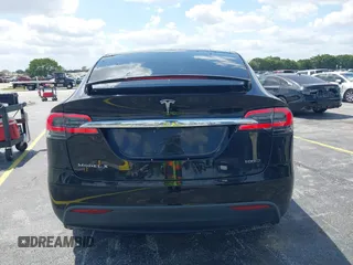 2017 Tesla Model X 90D with VIN 5YJXCBE21HF054898, listed as a IAAI auction lot 42076462 with 89,996 mi miles and . Bid and sale history available at DreamBid. Image 15.