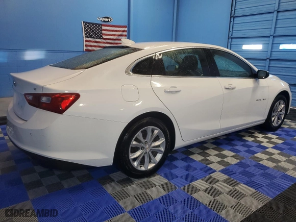 2024 Chevrolet Malibu LT with VIN 1G1ZD5ST5RF205896, listed as a Copart auction lot 50313055 with 31,942 mi miles and Clean Title. Bid and sale history available at carsss.com. Image 3.