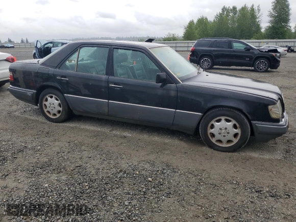 1994 Mercedes-Benz 400 E z VIN WDBEA34E8RC051086, wystawiony jako Copart lot #57184065 z przebiegiem 123 536 mil mil oraz Tytuł czysty. Historia ofert i sprzedaży dostępna na DreamBid. Obrazek 4.