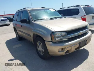2004 Chevrolet TrailBlazer LS with VIN 1GNDT13S842332717, listed as a IAAI auction lot 41970692 with 261,212 mi miles. Bid and sale history available at carsss.com. Image 1.