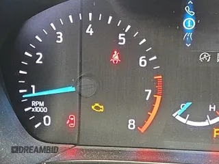 2020 Ford Escape SE z VIN 1FMCU9G66LUB14805, wystawiony jako IAAI lot #42388285 z przebiegiem 50 819 mil mil oraz . Historia ofert i sprzedaży dostępna na DreamBid. Obrazek 7.