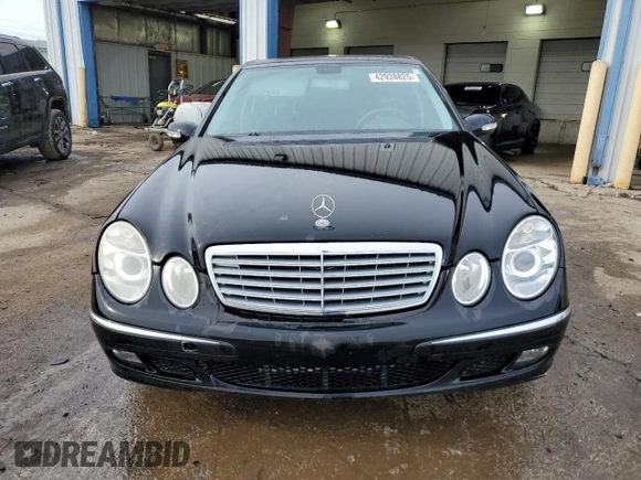 2005 Mercedes-Benz E 320 with VIN WDBUF82J55X176995, listed as a Copart auction lot 42928825 with 150,161 mi miles and Salvage Title. Bid and sale history available at DreamBid. Image 5.