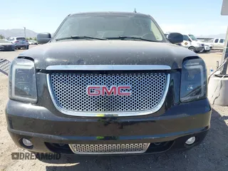 2007 GMC Yukon XL with VIN 1GKFK66827J284843, listed as a IAAI auction lot 42360026 with 203,706 mi miles and . Bid and sale history available at DreamBid. Image 6.