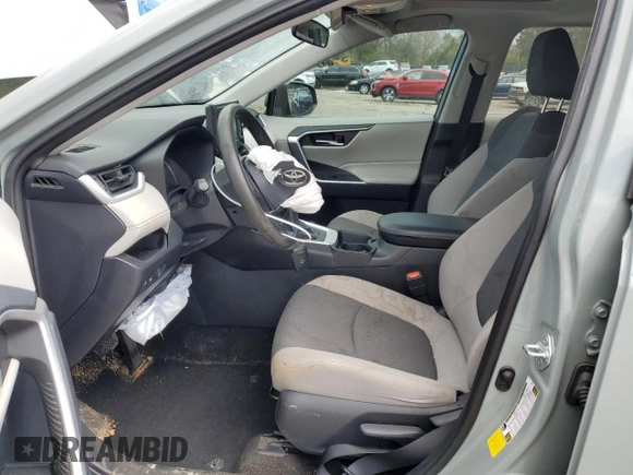 2019 Toyota RAV4 XLE with VIN 2T3W1RFV1KW051326, listed as a Copart auction lot 51323625 with 67,031 mi miles and Salvage Title. Bid and sale history available at DreamBid. Image 7.