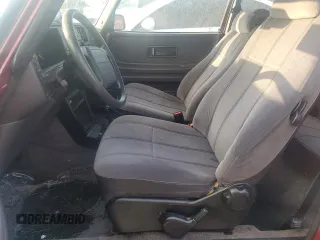 1993 Saab 900 S z VIN YS3AK35E6P2008180, wystawiony jako Copart lot #74075304 z przebiegiem 96 305 mil mil oraz Szkoda całkowita • Salvage title. Historia ofert i sprzedaży dostępna na DreamBid. Obrazek 7.