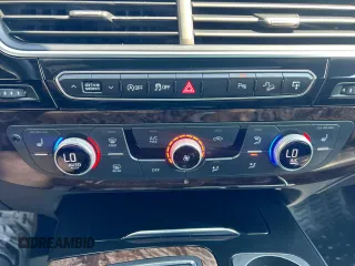 2017 Audi Q7 Premium with VIN WA1AAAF76HD02780, listed as a Copart auction lot 60900805 with 175,276 mi miles and Clean title. Bid and sale history available at DreamBid. Image 9.