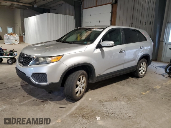 2011 Kia Sorento LX с VIN 5XYKTCA13BG009099, выставлен на аукционе Copart как лот 63863245 с пробегом 141 041 миль миль и Чистый • Clean title. История ставок и продаж доступна на DreamBid. Изображение 1.