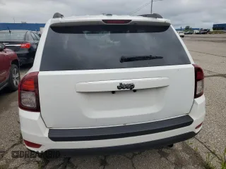 2016 Jeep Compass Latitude with VIN 1C4NJCEA2GD735023, listed as a Copart auction lot 60647035 with 178,952 mi miles and Clean title. Bid and sale history available at DreamBid. Image 6.