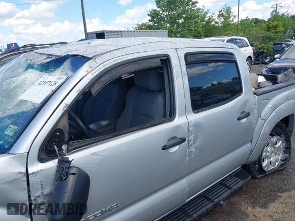 2006 Toyota Tacoma z VIN 5TELU42N56Z234046, wystawiony jako IAAI lot #42197128 z przebiegiem 143 715 mil mil oraz . Historia ofert i sprzedaży dostępna na DreamBid. Obrazek 6.