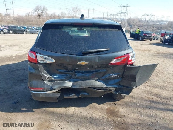 2020 Chevrolet Equinox LT with VIN 2GNAXUEV7L6182794, listed as a IAAI auction lot 41586084 with NaN miles. Bid and sale history available at carsss.com. Image 17.