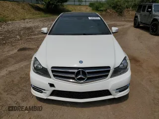 2015 Mercedes-Benz C 250 with VIN WDDGJ4HB4FG366249, listed as a Copart auction lot 59894625 with 92,439 mi miles and Clean title. Bid and sale history available at DreamBid. Image 5.