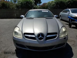 2005 Mercedes-Benz SLK-Class with VIN WDBWK56F15F025117, listed as a Copart auction lot 66379784 with 135,695 mi miles and Clean Title. Bid and sale history available at carsss.com. Image 5.