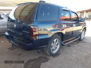2005 Cadillac Escalade with VIN 1GYEK63N75R166555, listed as a IAAI auction lot 42545149 with Not provided miles and . Bid and sale history available at DreamBid. Image 4.